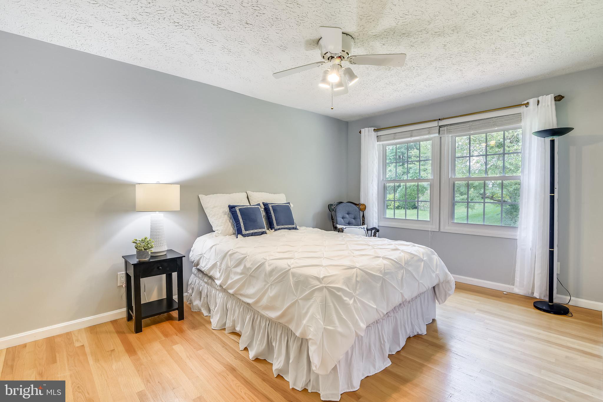 11628 Quail Ridge Court Reston, VA 20194 - Photo 17 of 30 Upper level Bedroom 2