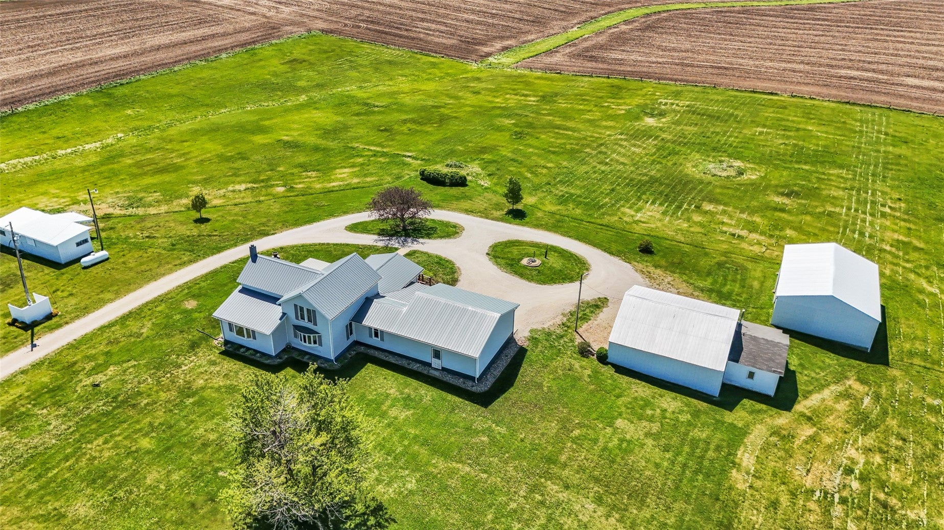 1454 58th Street Garrison, IA 52229 - Photo 9 of 47 Gallery Image 9