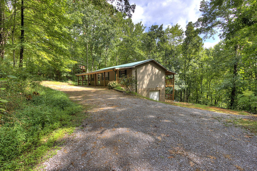4111 Hillcrest Road Sevierville, TN 37862 - Photo 1 of 32 4111 Hillcrest Rd Sevierville, TN 37862-