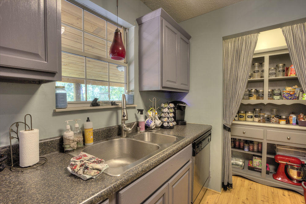 4111 Hillcrest Road Sevierville, TN 37862 - Photo 8 of 32 4111 Hillcrest Rd Sevierville, TN 37862-