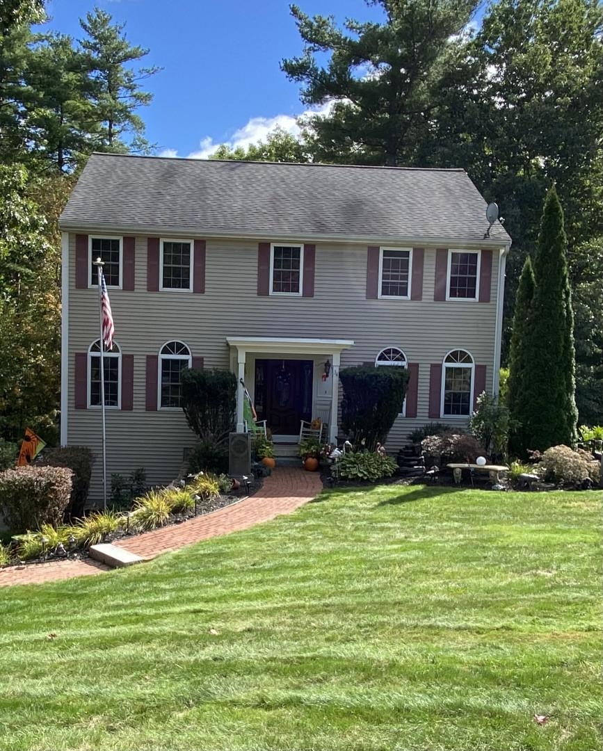 34 Trent Road Hooksett, NH 03106 - Photo 1 of 38
