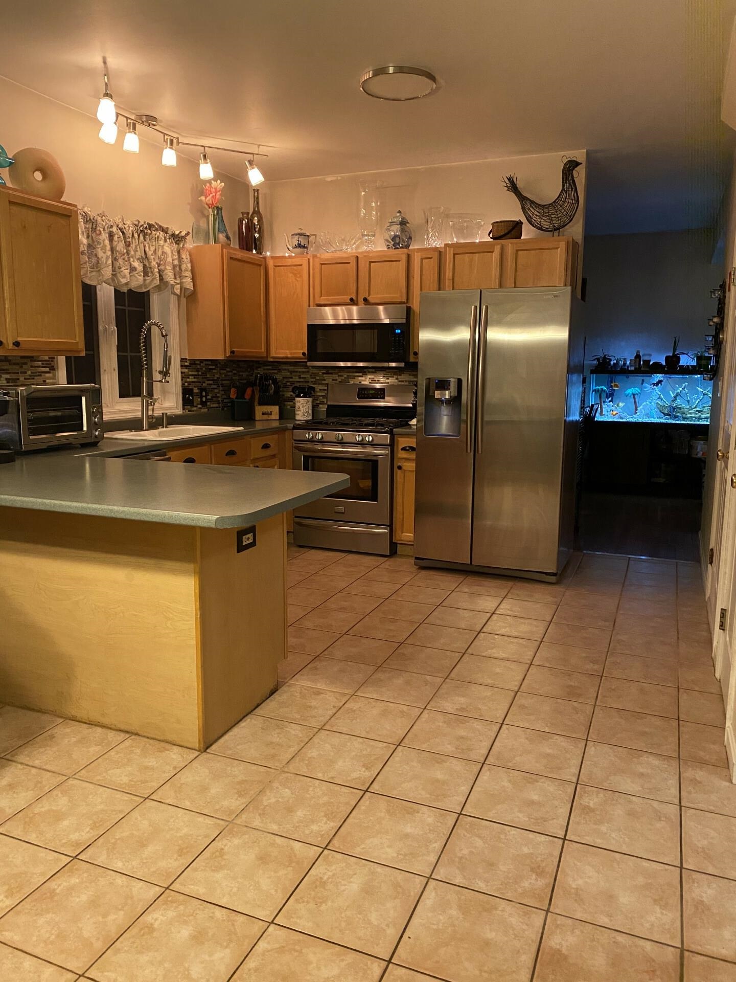 34 Trent Road Hooksett, NH 03106 - Photo 10 of 38
