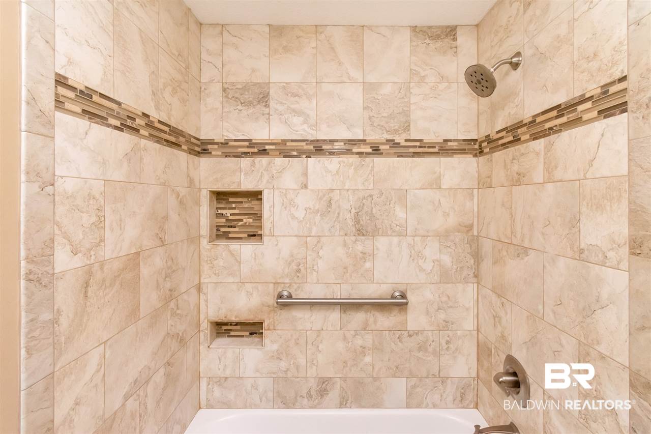 5621 Regency Oaks Drive North Mobile, AL 36609 - Photo 26 of 48