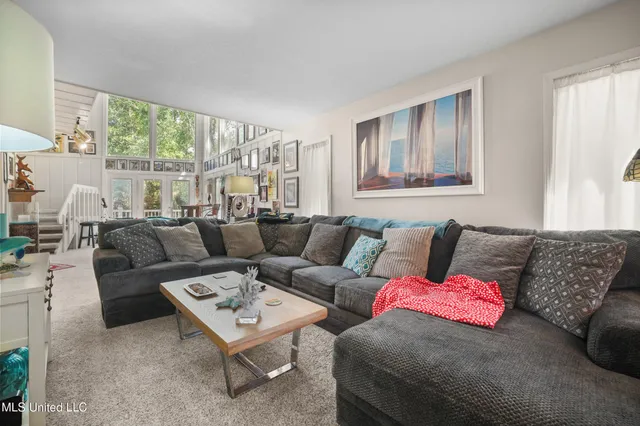 $370,000 | 6518 Mauna Loa Court, Diamondhead, MS 39525