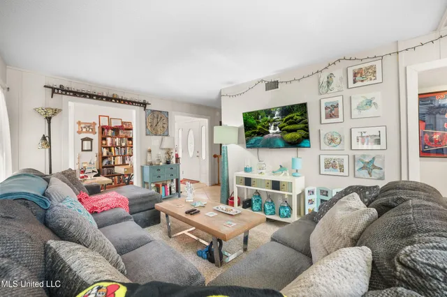 $370,000 | 6518 Mauna Loa Court, Diamondhead, MS 39525