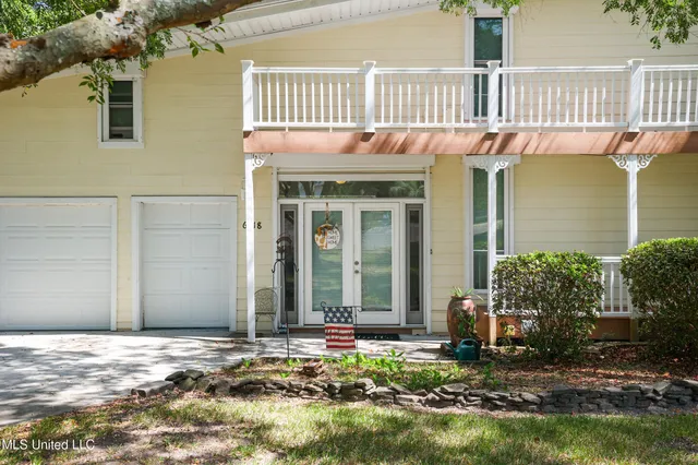 $370,000 | 6518 Mauna Loa Court, Diamondhead, MS 39525