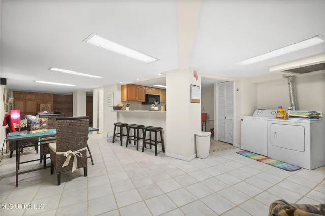 $370,000 | 6518 Mauna Loa Court, Diamondhead, MS 39525