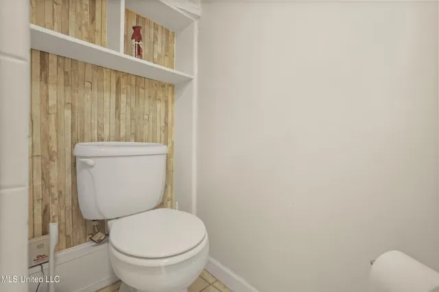 $370,000 | 6518 Mauna Loa Court, Diamondhead, MS 39525