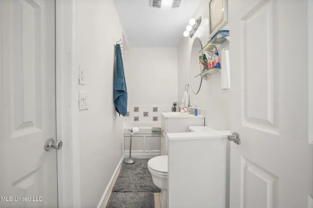 $370,000 | 6518 Mauna Loa Court, Diamondhead, MS 39525