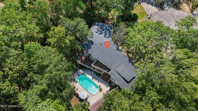 $370,000 | 6518 Mauna Loa Court, Diamondhead, MS 39525