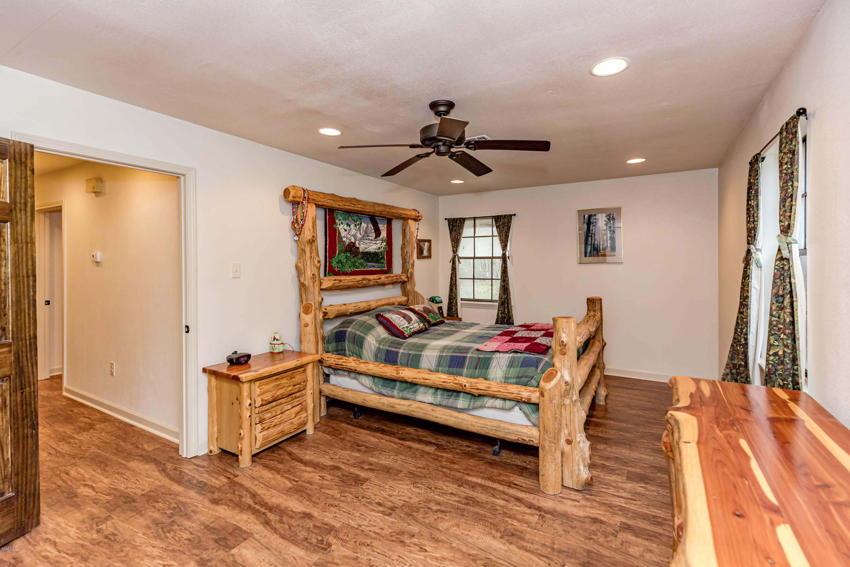 7900 Ocean Springs Road Ocean Springs, MS 39564 - Photo 23 of 64 IMG_3019