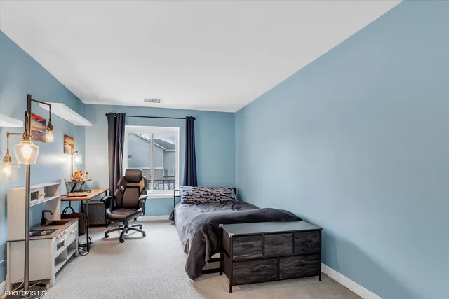 $245,000 | 190 South Wood Dale Road, Unit 200, Wood Dale, IL 60191