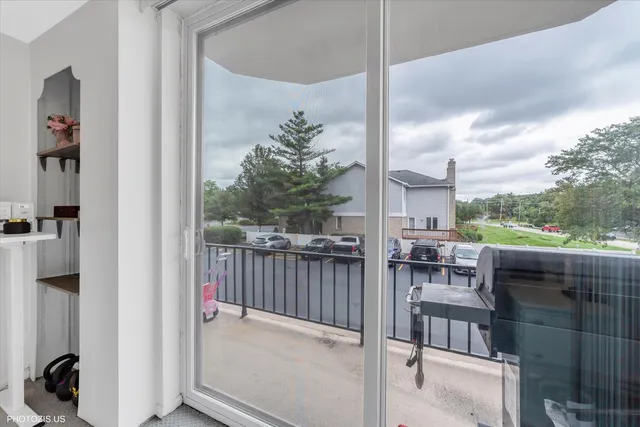 $245,000 | 190 South Wood Dale Road, Unit 200, Wood Dale, IL 60191