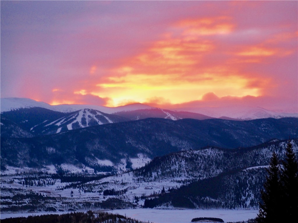 9825 Ryan Gulch Road, Unit 202 Silverthorne, CO 80498 - Photo 16 of 22 Gallery Image 16