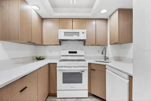 $374,900 | 1350 North Portofino Drive, Unit 107, Sarasota, FL 34242