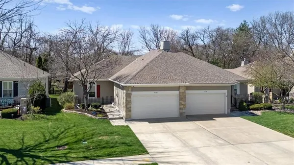 $343,000 | 4130 Southwest Minnesota Drive, Lee's Summit, MO 64082