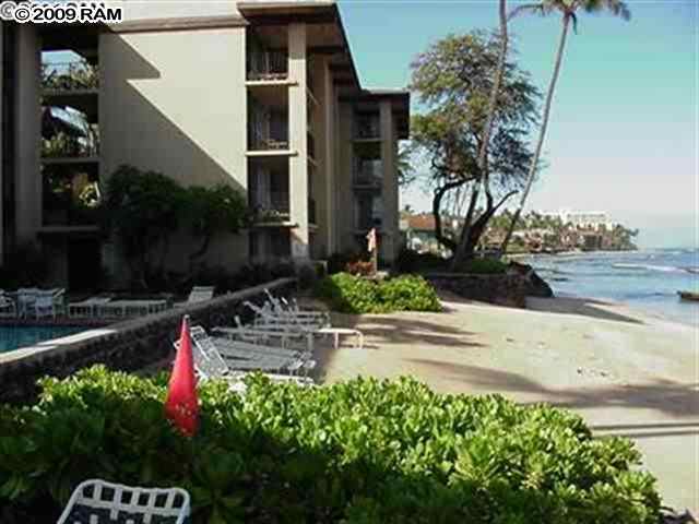 3732 Lower Honoapiilani Road, Unit 403 Lahaina, HI 96761 - Photo 4 of 13 Gallery Image 4
