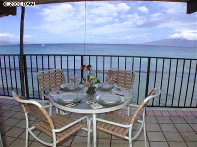 3732 Lower Honoapiilani Road, Unit 403 Lahaina, HI 96761 - Photo 6 of 13 Gallery Image 6