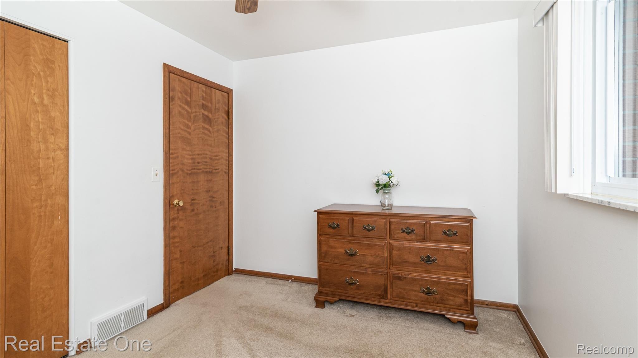 698 Center Ridge South Lyon, MI 48178 - Photo 28 of 48 Bedroom