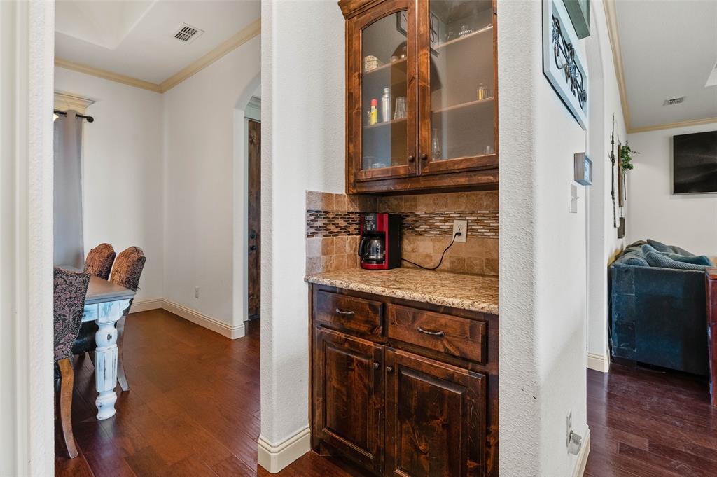 705 La Paloma Road Sanger, TX 76266 - Photo 12 of 29