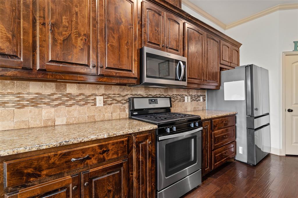 705 La Paloma Road Sanger, TX 76266 - Photo 10 of 29