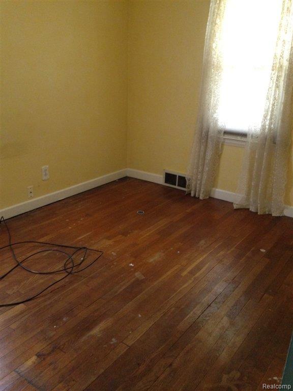 22020 Rausch Avenue Eastpointe, MI 48021 - Photo 10 of 13 Bed 2.JPG