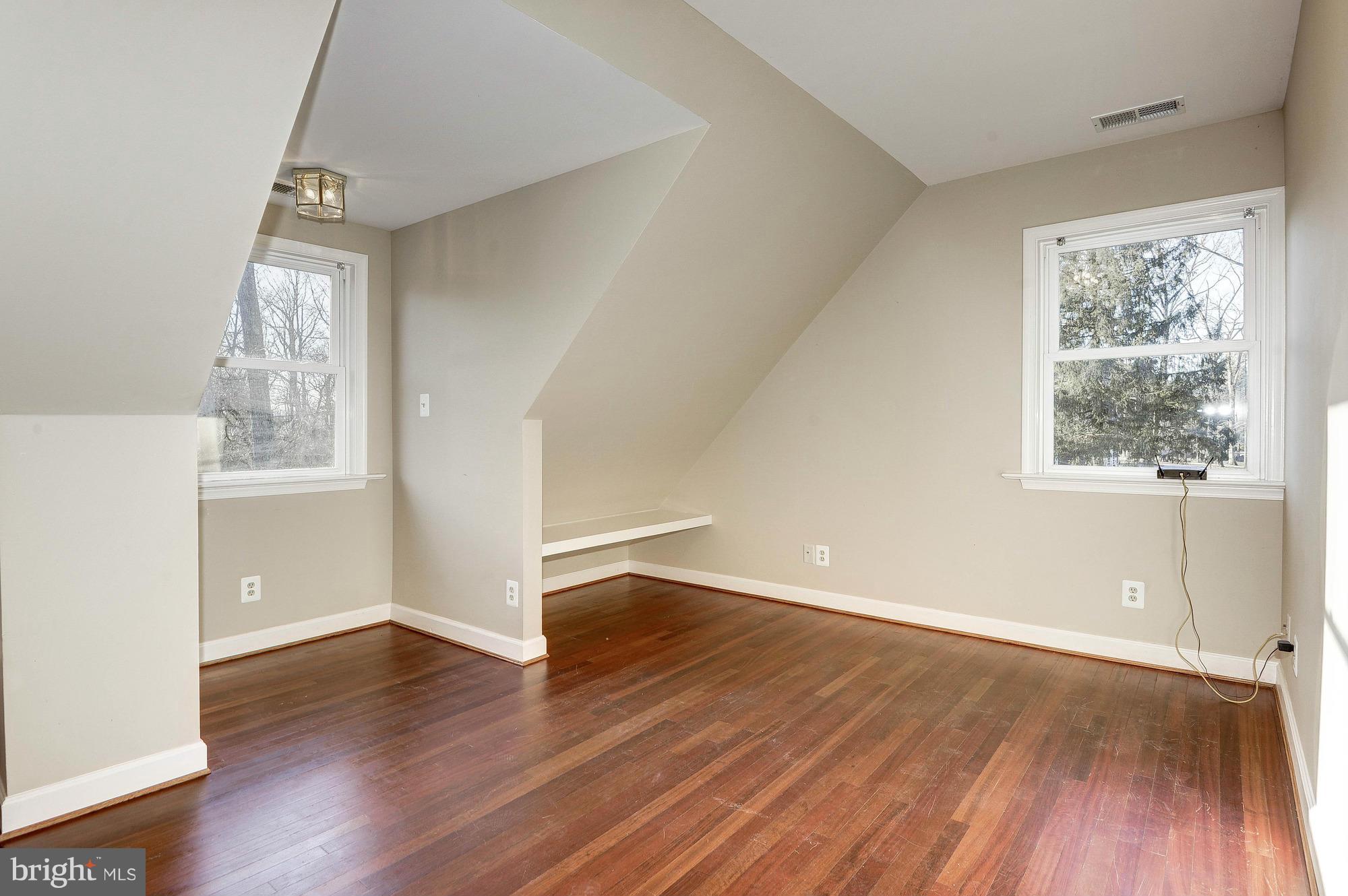 19820 Telegraph Springs Road Purcellville, VA 20132 - Photo 26 of 30 Separate bedroom for guest