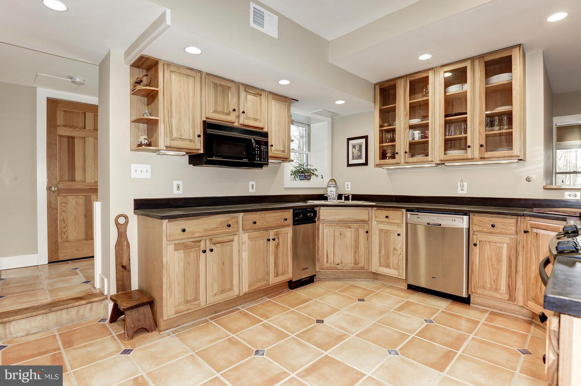 19820 Telegraph Springs Road Purcellville, VA 20132 - Photo 10 of 30 Hickory cabinets/ceramic tiled flooring