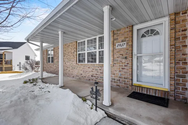 $499,900 | 2937 Firethorn Court, Suamico, WI 54313