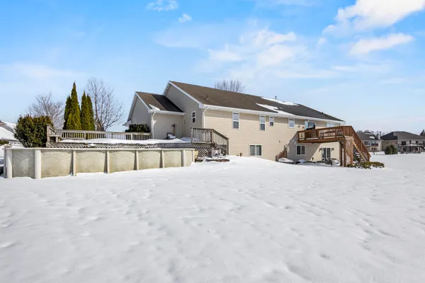 $499,900 | 2937 Firethorn Court, Suamico, WI 54313