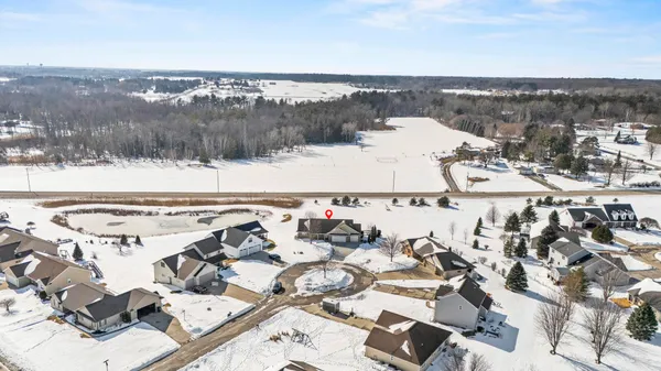 $499,900 | 2937 Firethorn Court, Suamico, WI 54313