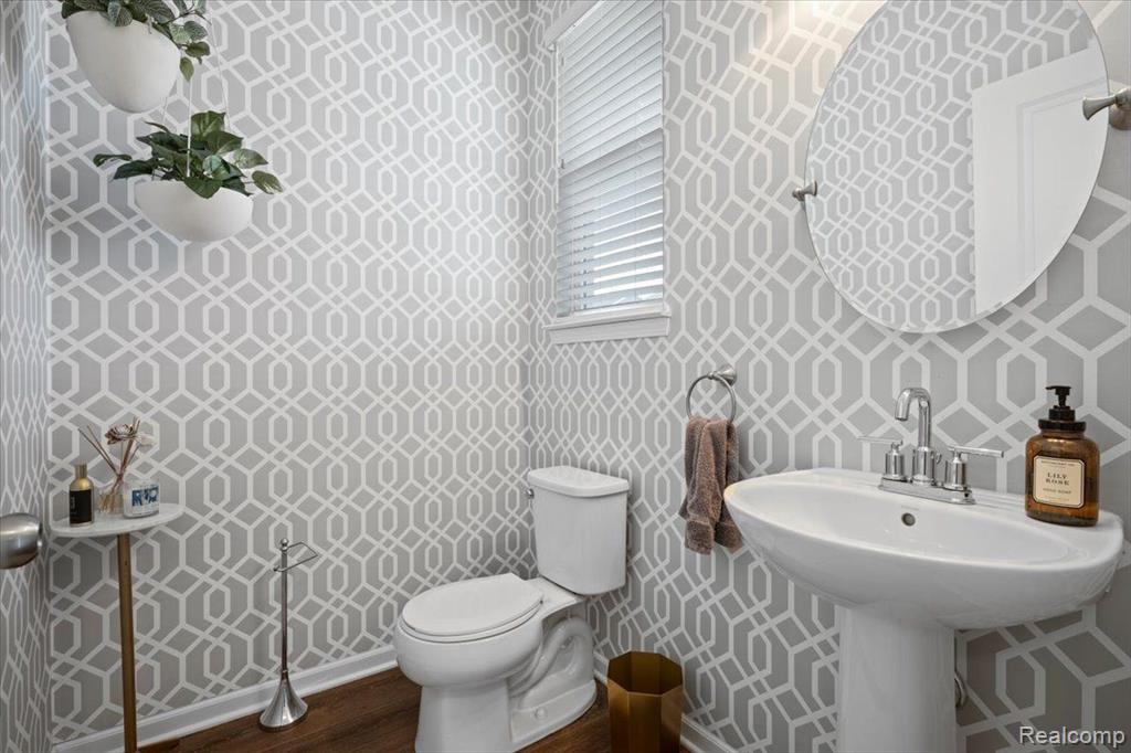 4250 Kent Road Royal Oak, MI 48073 - Photo 5 of 41 Gallery Image 5