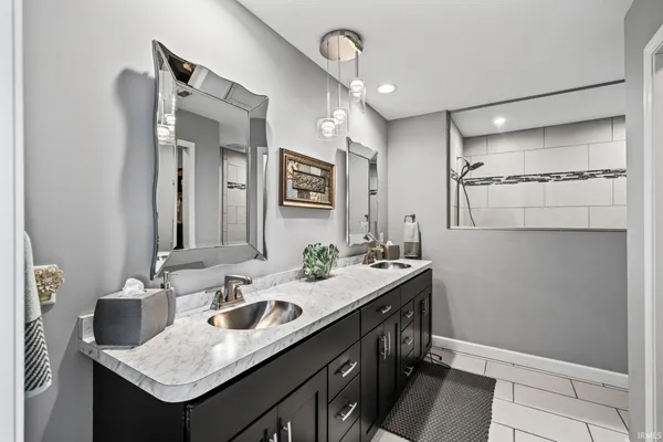 $1,159,000 | 25983 Lake Drive, Elkhart, IN 46514