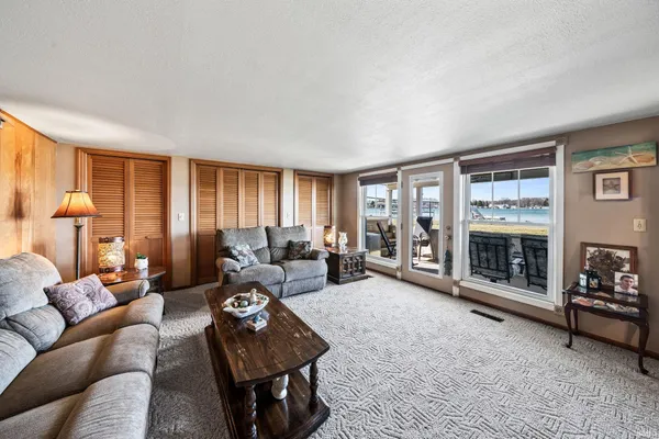 $1,159,000 | 25983 Lake Drive, Elkhart, IN 46514