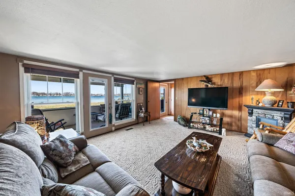$1,159,000 | 25983 Lake Drive, Elkhart, IN 46514