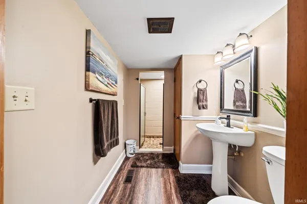 $1,159,000 | 25983 Lake Drive, Elkhart, IN 46514