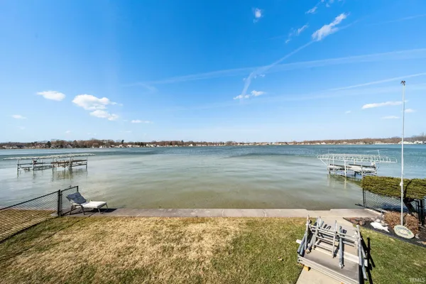 $1,159,000 | 25983 Lake Drive, Elkhart, IN 46514