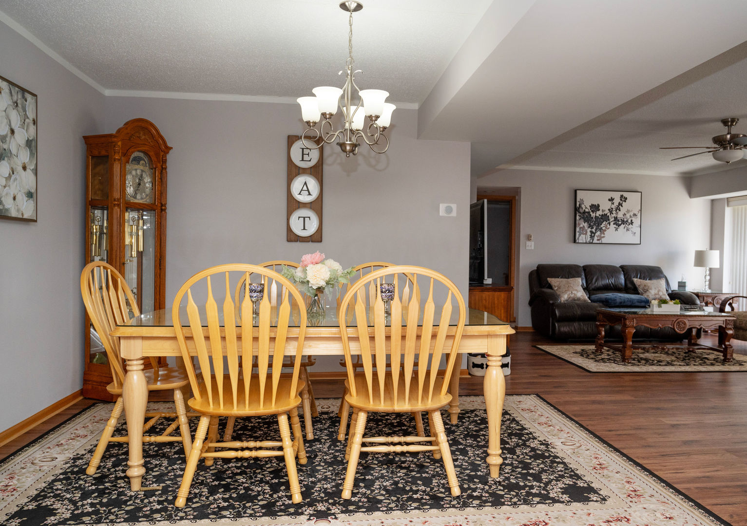 18124 Rita Road, Unit 2C Tinley Park, IL 60477 - Photo 10 of 23 a view of a dining room with furniture
