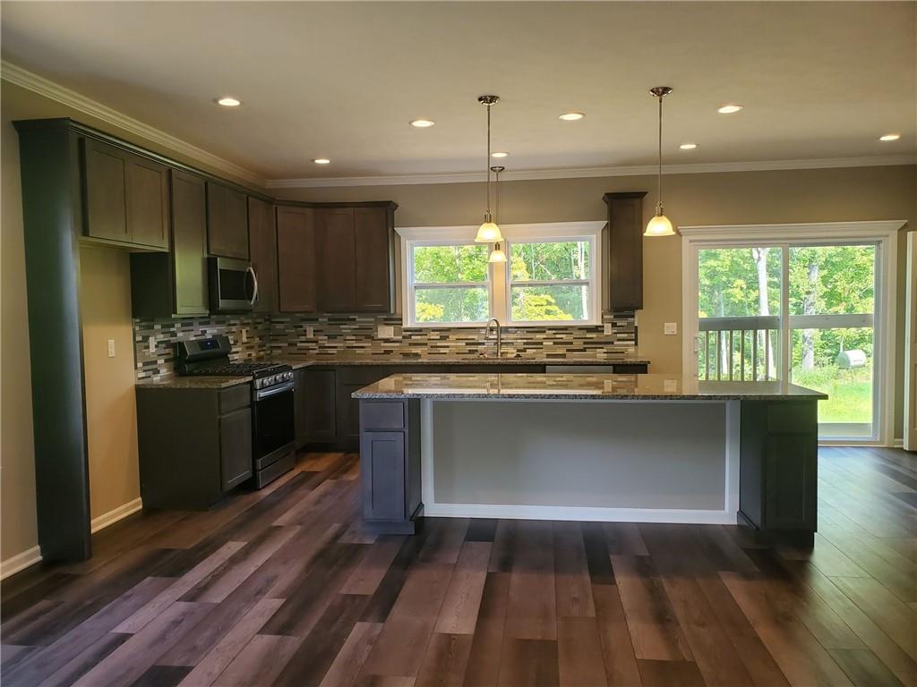 228 Ridgecrest Court Trafford, PA 15085 - Photo 6 of 16 Gallery Image 6