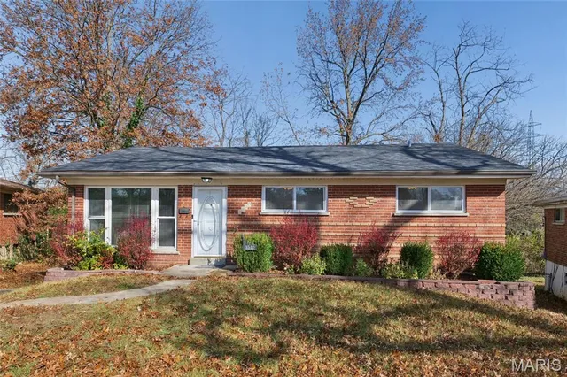 $285,000 | 1540 Park Way Drive, University City, MO 63130
