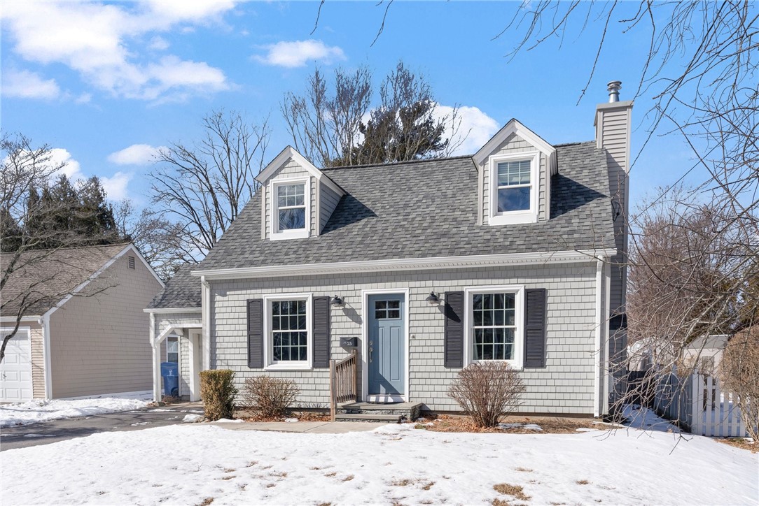 75 Overfield Road East Greenwich, RI 02818 - Photo 2 of 39