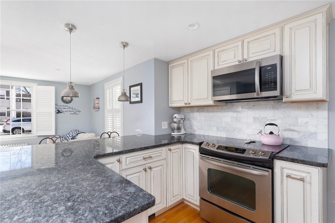 75 Overfield Road East Greenwich, RI 02818 - Photo 10 of 39