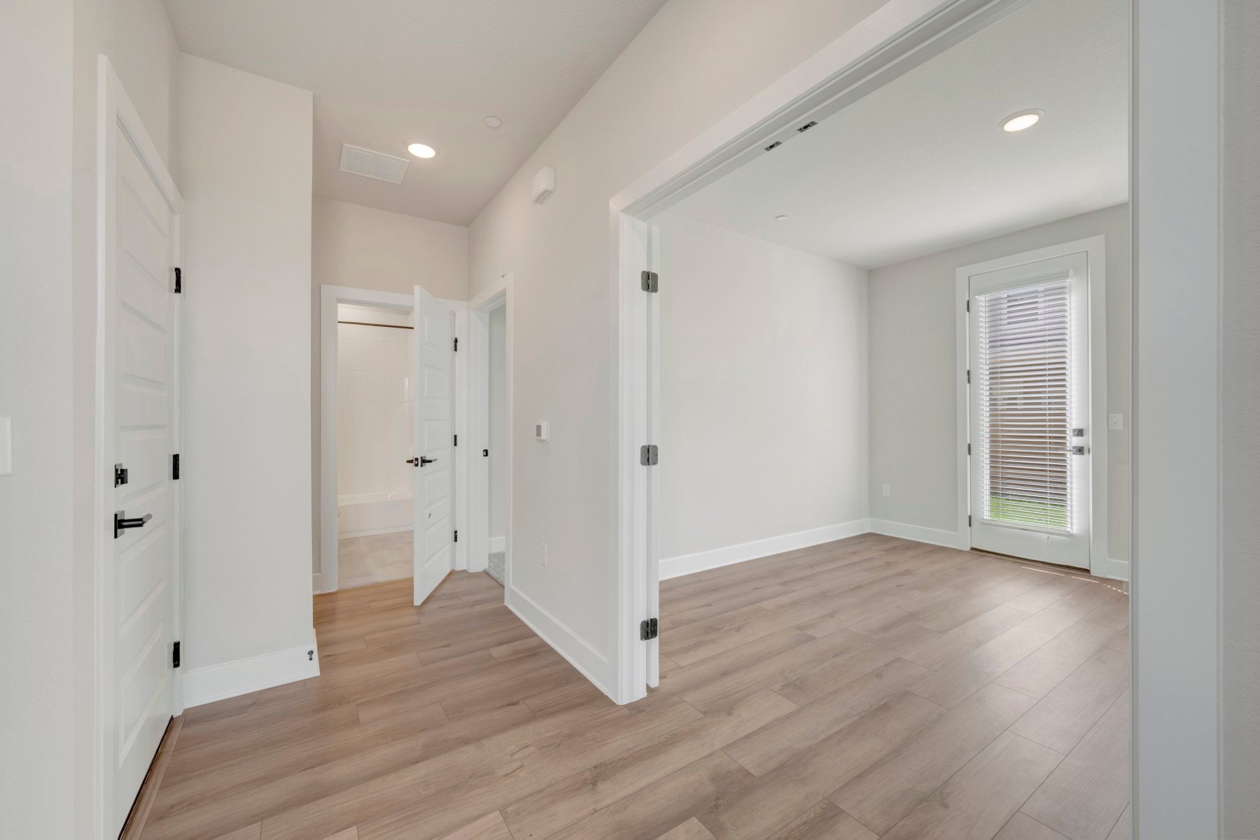 1017 Brickell Loop Austin, TX 78744 - Photo 5 of 31 Hallway - Study