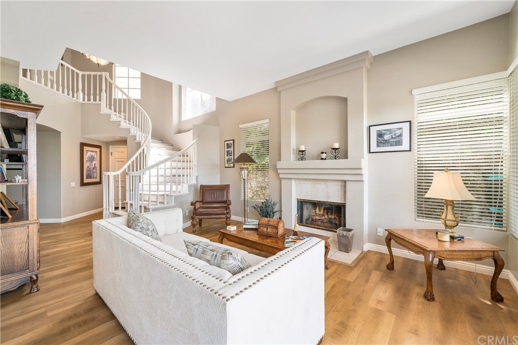 33 Dauphin Dana Point, CA 92629 - Photo 5 of 55