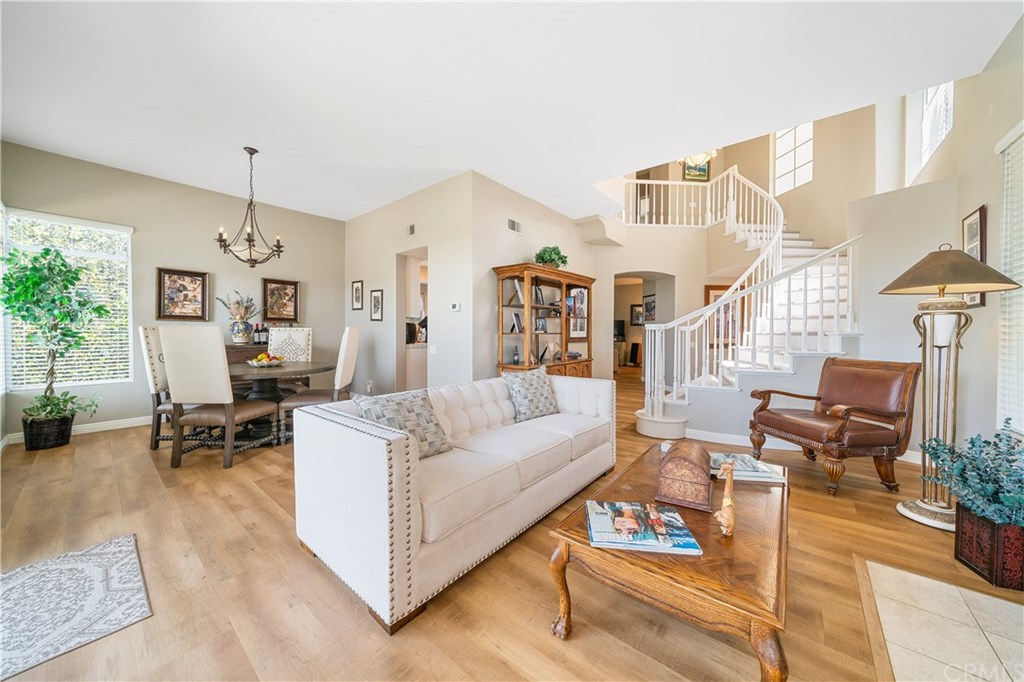 33 Dauphin Dana Point, CA 92629 - Photo 6 of 55