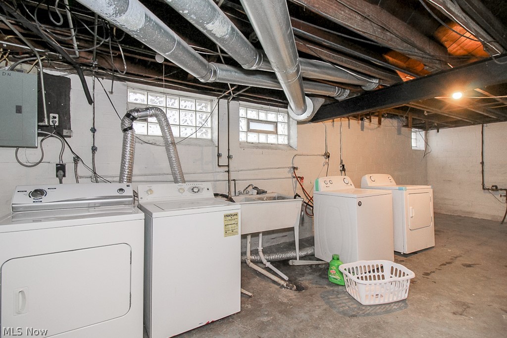 3618 Rolliston Road Cleveland, OH 44120 - Photo 6 of 21