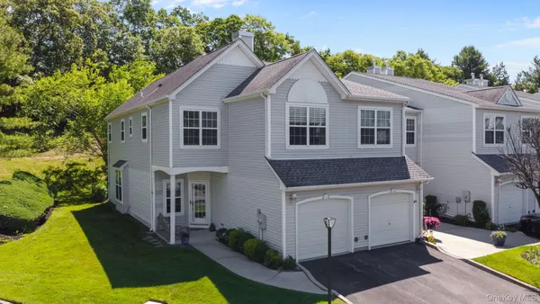 $649,000 | 213 Windward Court North, Port Jefferson, NY 11777