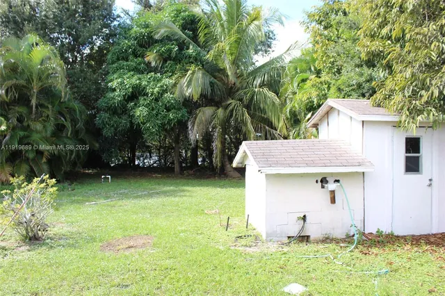 $1,950 | 5050 Southeast Ebbtide Avenue, Stuart, FL 34997