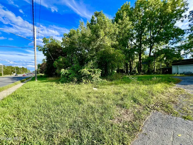 $120,000 | 2808 Troy-Schenectady Road, Niskayuna, NY 12309