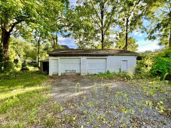 $120,000 | 2808 Troy-Schenectady Road, Niskayuna, NY 12309